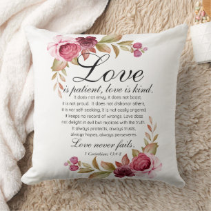 Almofada 1 Corinthians 13:4-8 O amor é a Bíblia Floral do D
