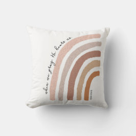 Almofada 1 John 5:15 - Boho Rainbow