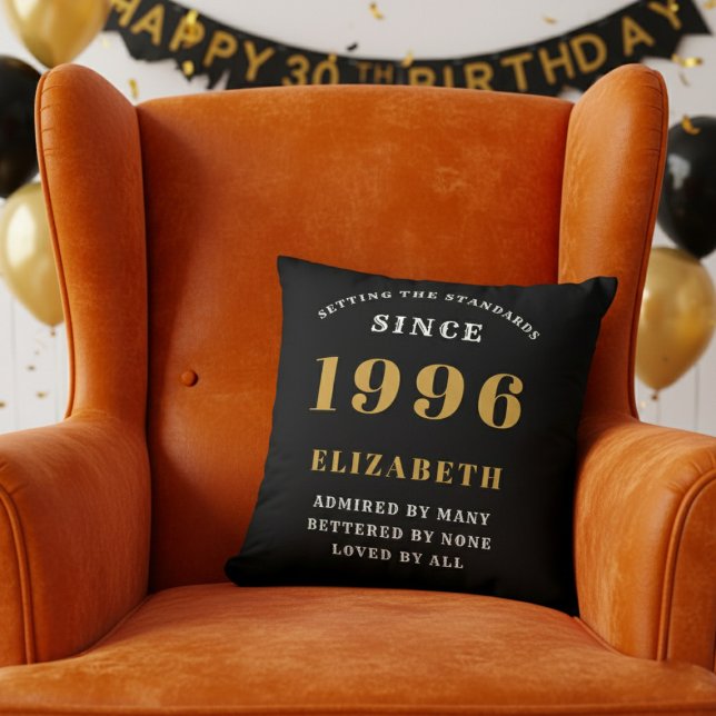 Almofada 30th Birthday Gift Personalized 1996 Black Gold (1996 throw pillow in orange chair.)