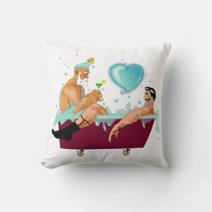 Almofada A artística de SlipperyJoe dois gay homens banhei