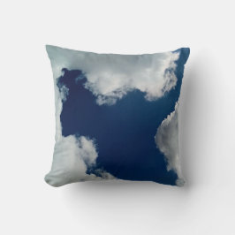 Almofada A curve in the clouds