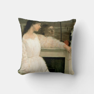 Almofada A menina branca pequena; Sinfonia no branco,