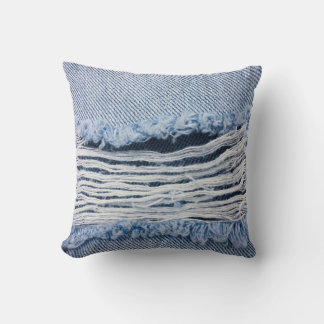 Almofada A textura de Jeans rasgados azul-claro .