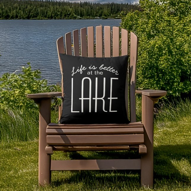 Almofada A vida é melhor no lago Citação Preto Branco Chic (Criador carregado)