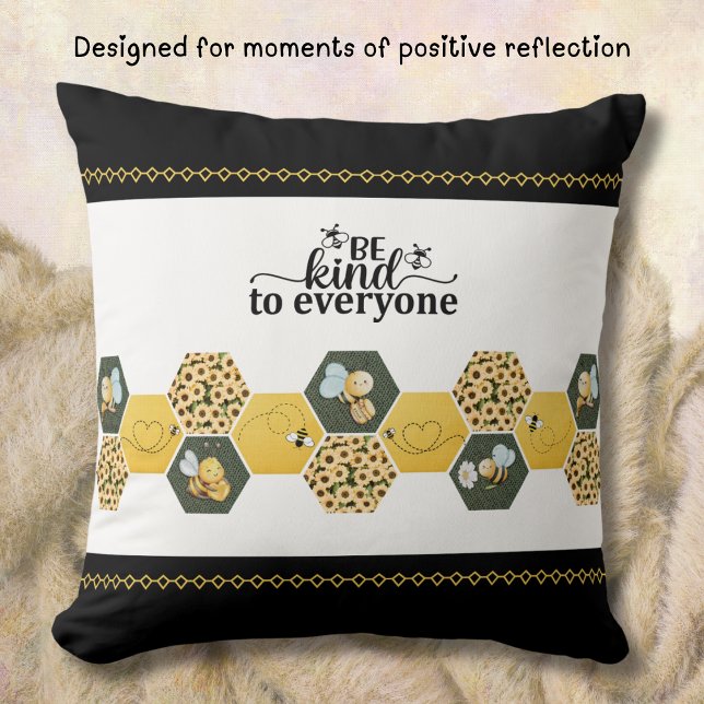 Almofada Abeira de Mel de Abelha Bumble Be Kind Cute (Add a pop of sunshine, nature and chic style to your sofa or reading nook.)