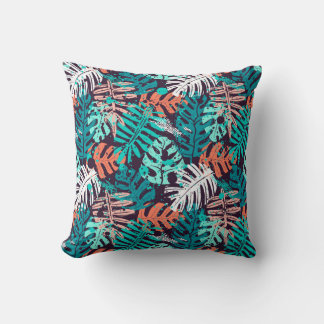 Almofada Abstract seamless tropical leaves pattern. Creativ
