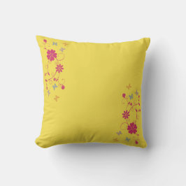 Almofada Acentos de Floral e Borboleta Branca em Amarelo