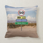 Almofada Adicione Seu Nome 50º Aniversário Engraçado Sinais<br><div class="desc">Engraçado travesseiro decorativo de almofada de estrada para aqueles que celebram um aniversário de 50 anos. Inspirado por sinais de estrada,  desenhados para erguer um riso. Adicione facilmente o nome necessário ao sinal verde usando o modelo fornecido.</div>