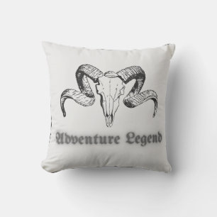 Almofada Adventure Legend – Emblema Gótico Caveira de Carne