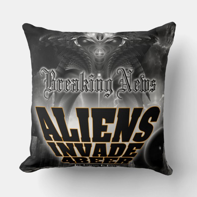 Almofada Aliens Invade 4 Beer Galaxy Attack (Frente)