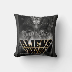 Almofada Aliens Invade 4 Beer Galaxy Attack