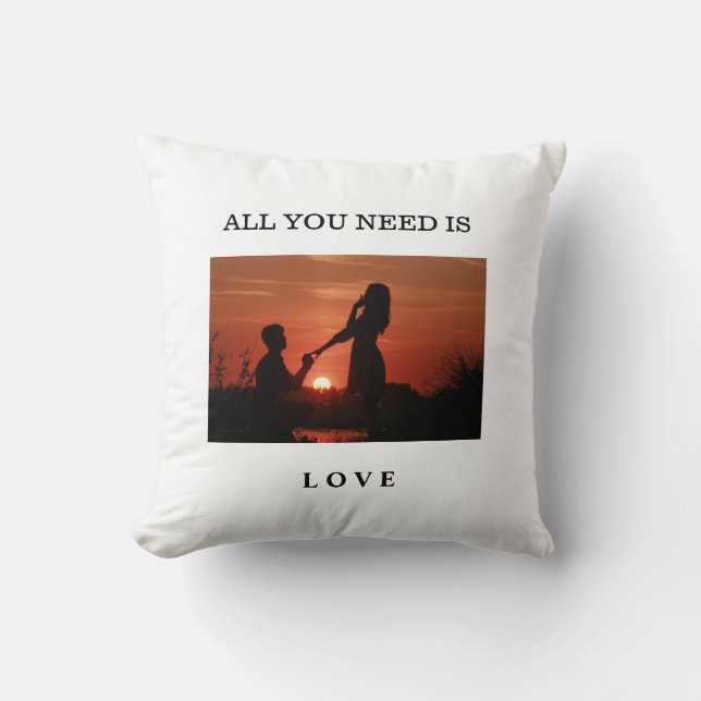 Almofada All you need is love couple anniversary quote (Frente)