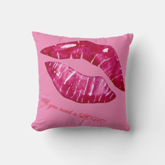 Almofada All you need is love motif on throw cushion