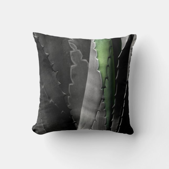 Almofada Aloe - Fotografia de Arte Macro em Preto e Branco (Frente)