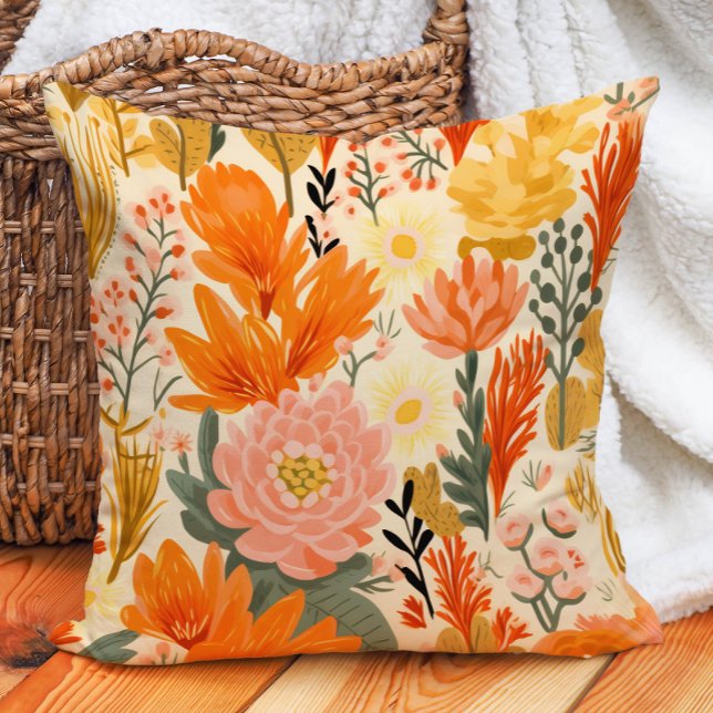 Almofada Amarelo - Coral Verde Laranja Verde (Orange and blush floral on yellow pillow)