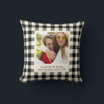 Almofada Amizade de Xadrez de Fotografia BFF Moderna - Melh<br><div class="desc">Celebre sua amizade com este travesseiro decorativo chic com sua foto favorita em uma xadrez de marfim, com a letra design. Personalize com seus nomes e mensagem personalizada e faça dele um presente perfeito para o Dia de Galentine, um aniversário ou aniversário de quando você se conheceu pela primeira vez....</div>