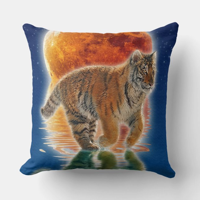 Almofada Amur Tiger Cub & Moon Wildlife Fantasy Art (Frente)