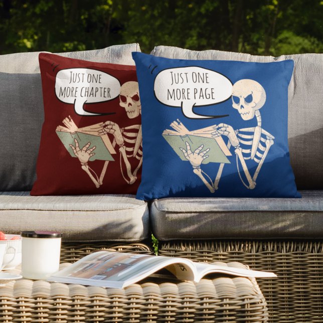 Almofada Apenas mais um amante de livros de leitura de pági (Criador carregado)