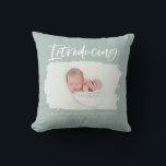 Almofada Apresentando o elegante e mínimo parto fotográfico<br><div class="desc">Apresentando o elegante e mínimo design de travesseiro de de de nascimento de foto. Na moda mínimo de design,  as cores podem ser alteradas.</div>