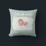 Almofada Apresentando o elegante e mínimo parto fotográfico<br><div class="desc">Apresentando o elegante e mínimo design de travesseiro de de de nascimento de foto. Na moda mínimo de design,  as cores podem ser alteradas.</div>