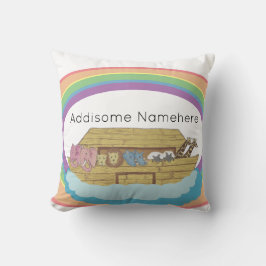 Almofada Arca do Rainbow Noah no nome personalizado branco