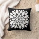 Almofada Arte bonito das pétalas da flor branca no preto (Blanket)