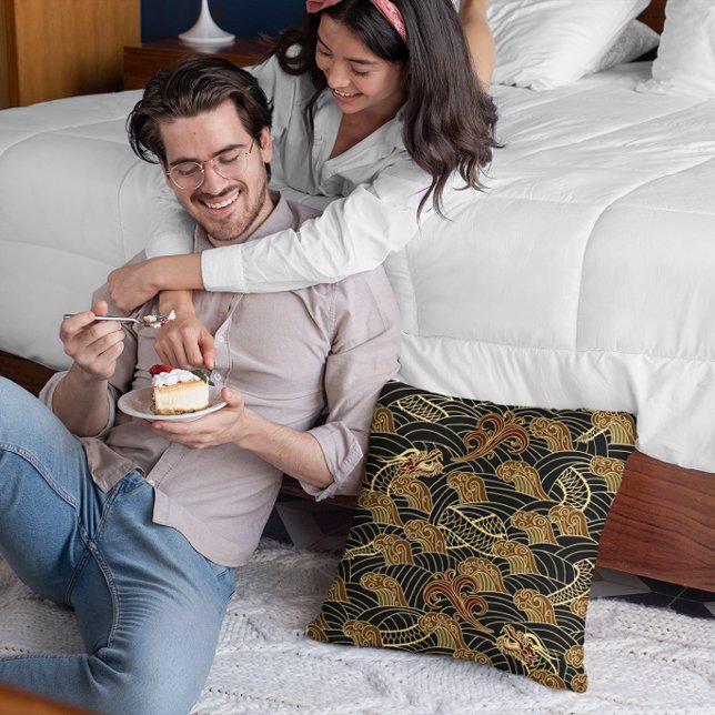 Almofada Arte de Dragão Escondido e Tradicional Oriental (Criador carregado)