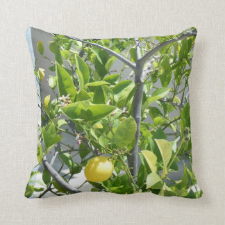 Almofada Árvore de limão muito bonita nesta travesseiro!