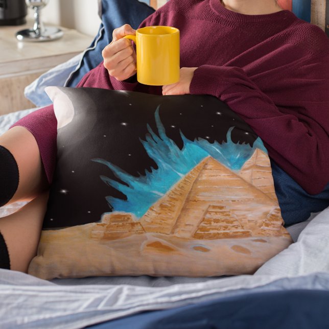 Almofada As belas pirâmides do Egito sob as estrelas (Criador carregado)