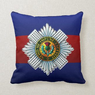 Almofada As guardas escocesas mantêm a calma e o veado no