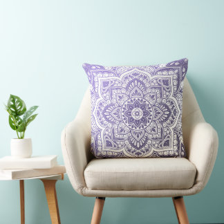 Almofada Aster Mandala Throw Pillow