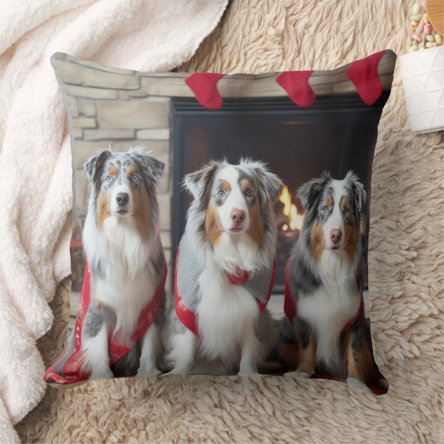 Almofada Australian Shepherd Perto da Lareira Natal (Cobertor)
