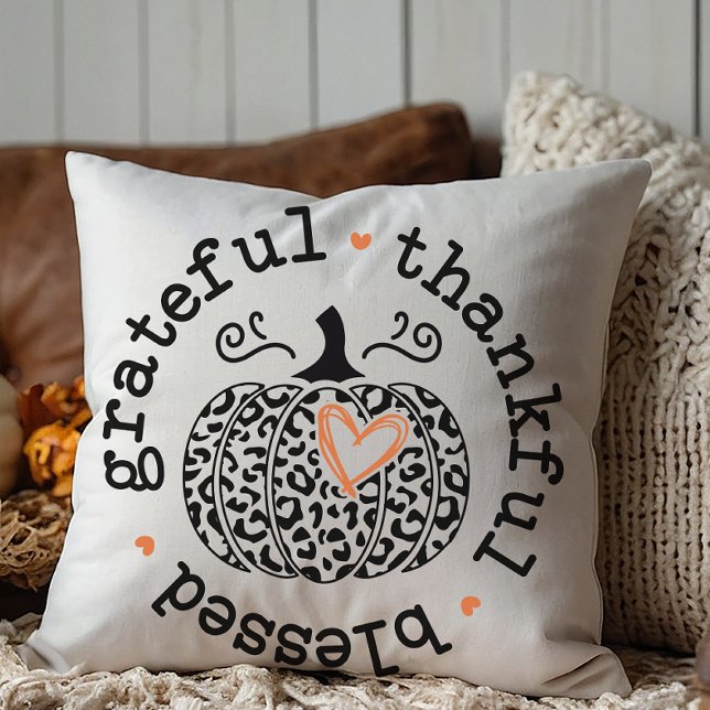 Almofada Autumn, Fall Pumpkin (An Autumn themed throw pillow featuring the phrase, grateful, thankful, blessed.)