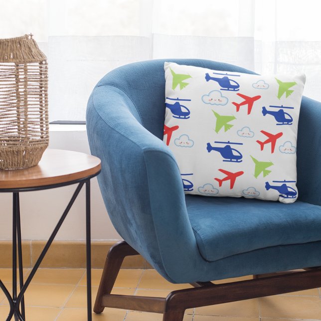 Almofada Avião e nuvens coloridos para aviador (Criador carregado)