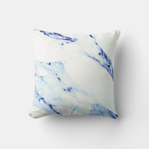 Almofada Azul e mármore branco