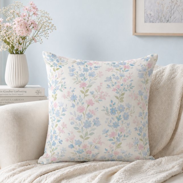 Almofada Azul Floral Elegante (elegant girly grandmillennial pale blue blush pink floral pattern throw pillow)
