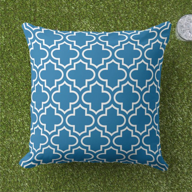 Almofada Azul Real Branco Negrito Treliça Quatrefoil (Grama)