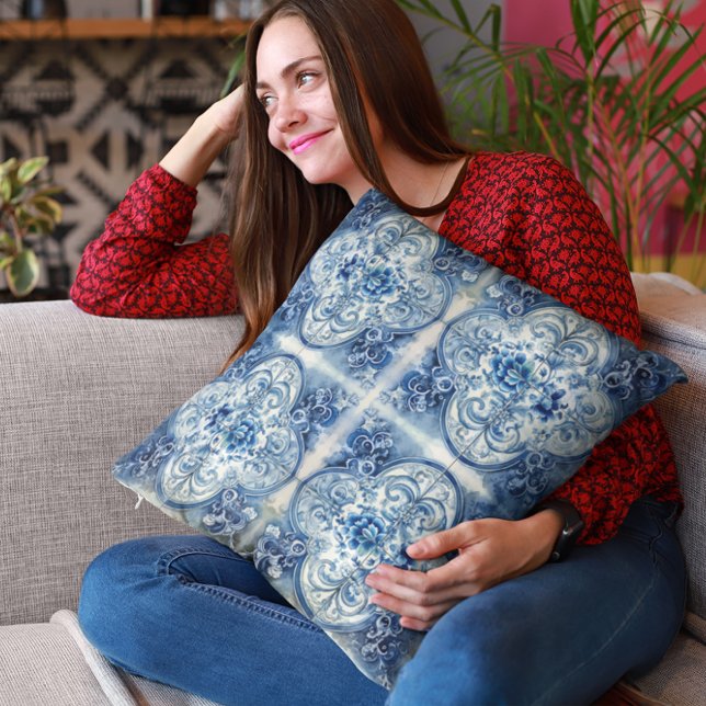 Almofada Azulejos Antigos no Azul Delft (Criador carregado)