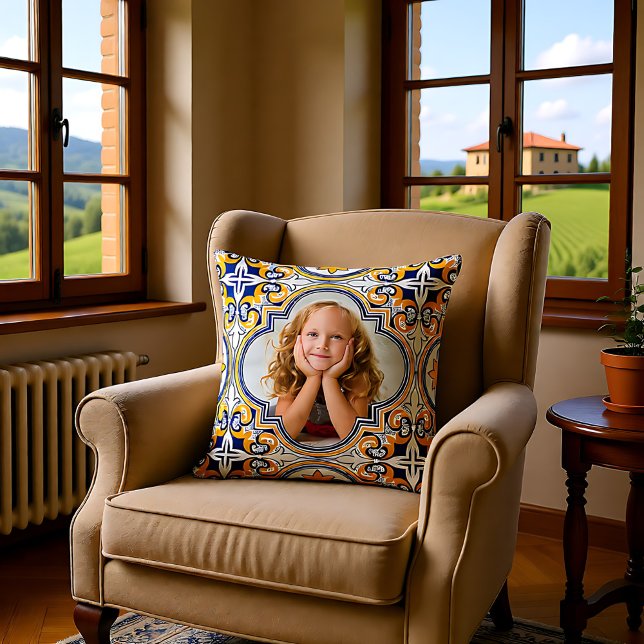Almofada Azulejos azuis e amarelos, fotos personalizadas (Cute blue and yellow Azulejos, custom photo Throw Pillow)