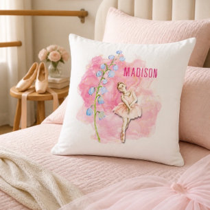 Almofada Bailarina e Flor de Maio Floral em Rosa