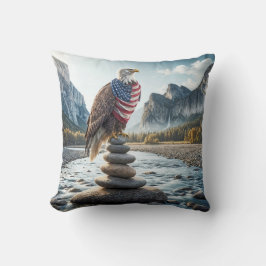 Almofada Bald Eagle No Cairn Com Bandeira Americana