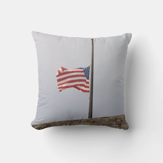 Almofada Bandeira dos Estados Unidos em Half-Mast (EUA) (Frente)