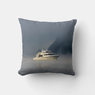 Almofada Barco numa Manhã Foggy