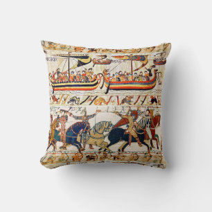 ALMOFADA BAYEUX TAPESTRY NORMAN KNIGHTS, VIKING SHIPS, ARCH