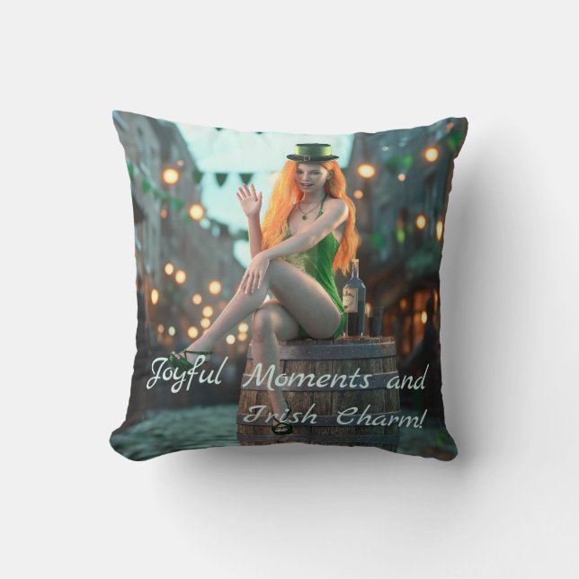 Almofada Bela Dia de São Patrício Sentada em um barril (Frente)