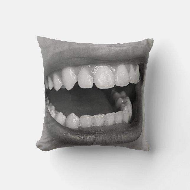 Almofada Big Mouth Square Throw Pillow  (Frente)