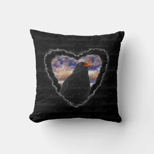 Almofada Blackbird Heart por Alexandra Cook (Frente)