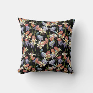 Almofada Bladder Campion Bells: Watercolor Floral
