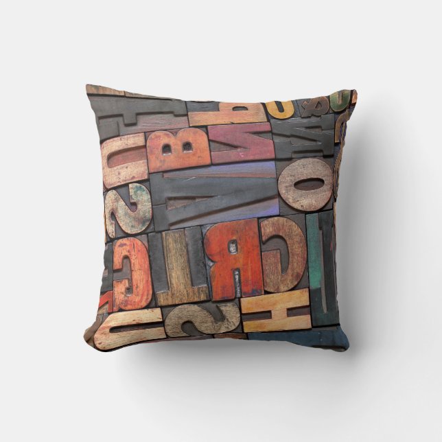 Almofada blocos de impressão em letras antigos com tinta co (Frente)