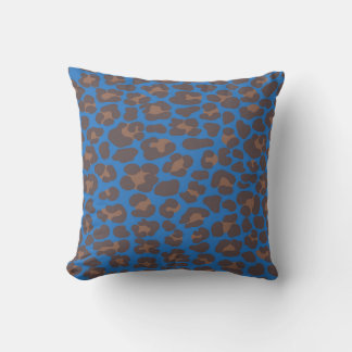 Almofada Blue and Brown Leopard Print Outdoor Pillow | Mode
